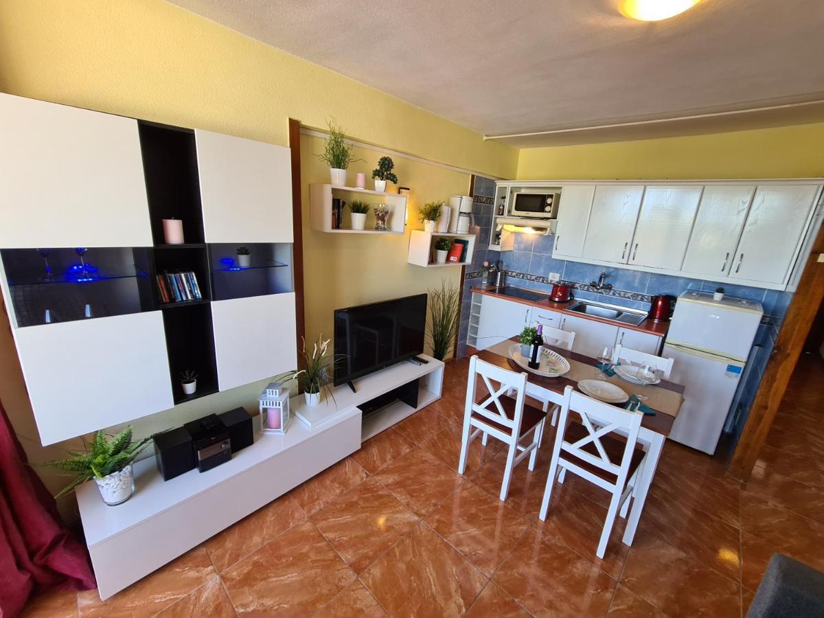 Vida Loca Only 190 Meters To The Sea, Balcony, Sea View, Pool, Wifi Appartamento Playa Feñabe Esterno foto